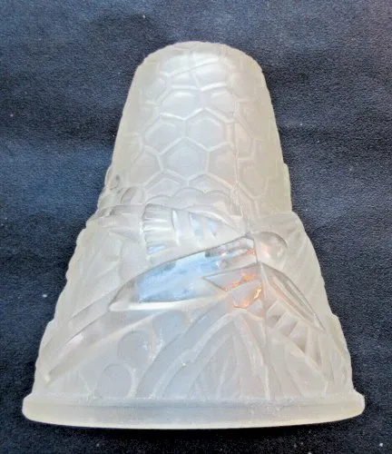 Tulipe de lampe Art Déco, pâte de verre incolore, 2 oiseaux en relief