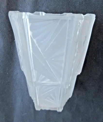 Tulipe de lampe hexagonale Art Déco, pâte de verre incolore, lignes géométriques