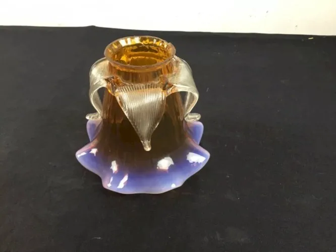 tulipe De Lampe pétrole verre opalescent de Baccarat , Saint Louis , Clichy