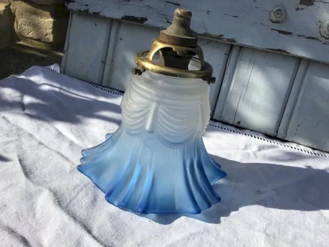 TULIPE EN VERRE VOLANT BLEU ABAT JOUR