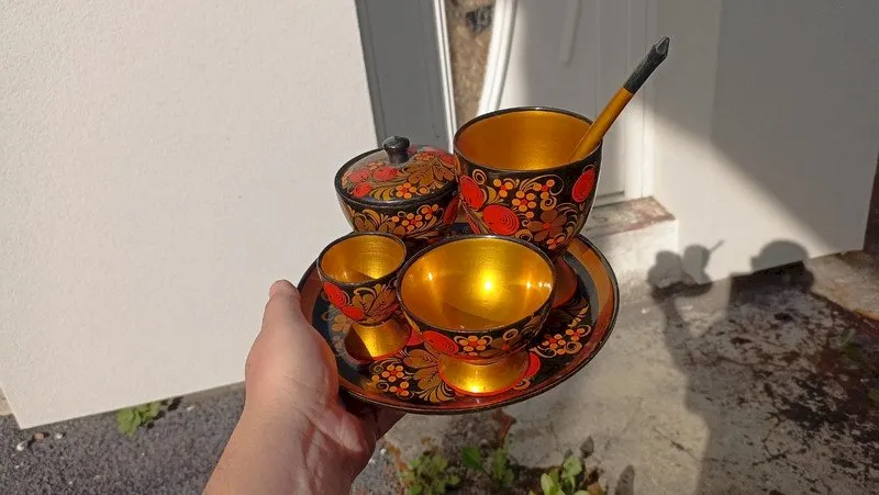 Vaisselle russe khokhloma en bois décor folklorique des années 70/80