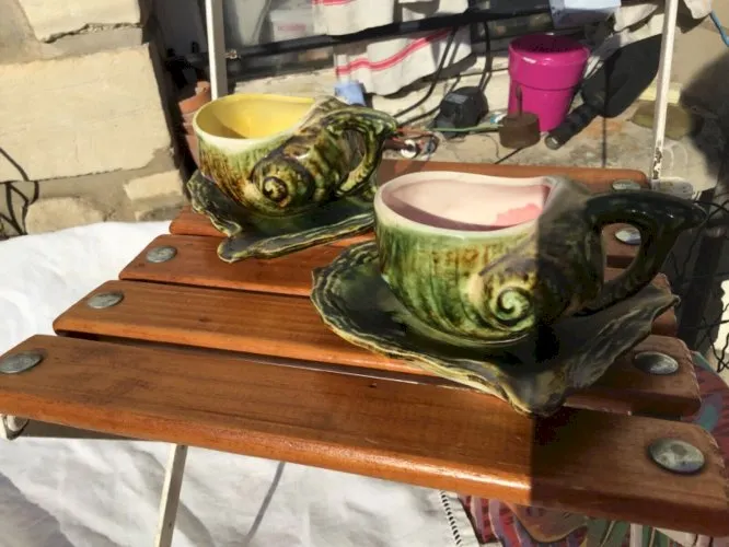 Vallauris ?? Lot 2 tasses et soucoupes forme escargot, année 70 vintage