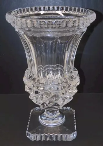 - VASE CRISTAL de VANNES FORME MEDICIS INCOLORE COLLECTION DECO XXe D