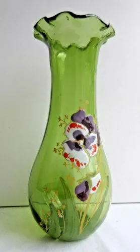 Vase en verre vert émaillé Legras: Pensées et feuillage