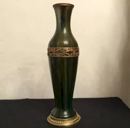 vase Fuseau du XIX ème en céramique émaillé et bronze / laiton h: 41,5cm