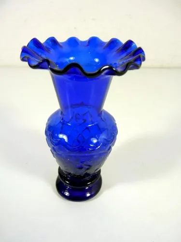 Vase opaline de foire Portieux Vallery Stahl décor moulé grue, pas signé