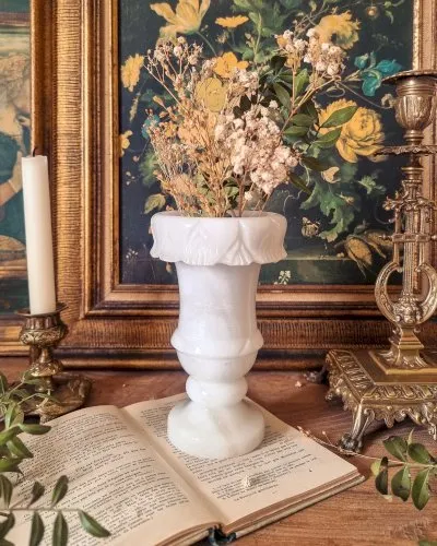 Vase style medicis en albâtre