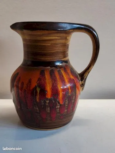 Vase style pichet ancien signé St clement en bon etat (made in chiner )