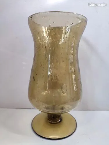 Vase sur pied bullé attribue a la manufacture de Biot en bon etat