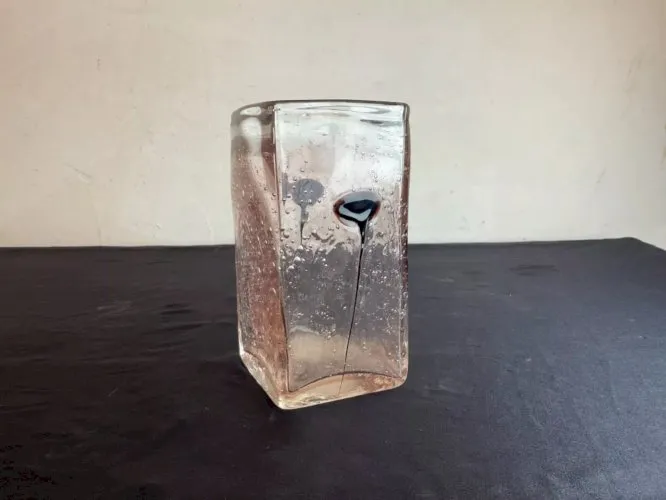 VASE VERRERIE DART EN VERRE SOUFFLE BIOT DU XXème FELIX ?