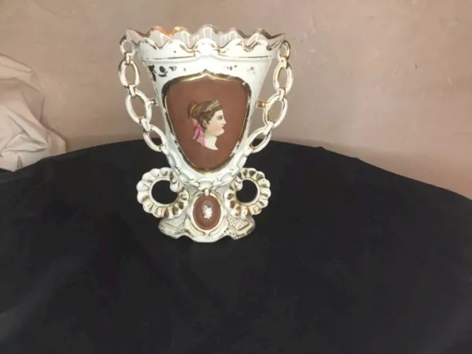 Vases anciens de mariée / Mariage , Porcelaine de Paris ,peinture miniature