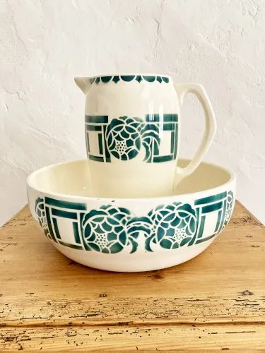 Vasque et broc en terre de fer de Longchamp, Modèle Annie