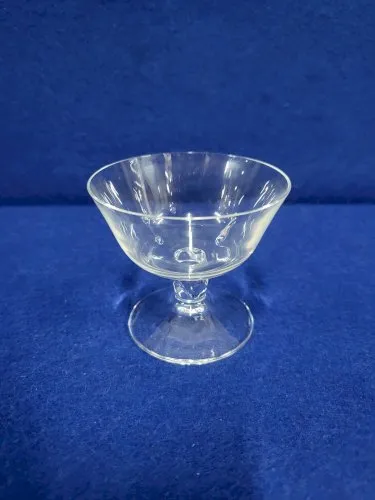 VERRE A CERISE EN CRISTAL DAUM FRANCE