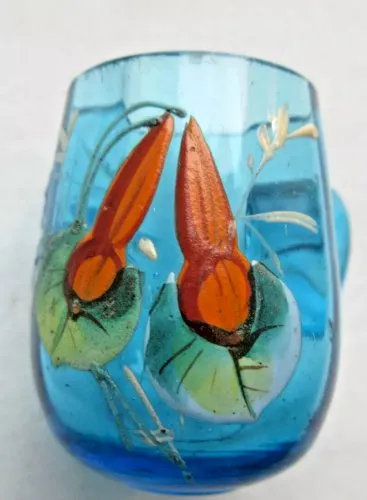 Verre à liqueur, tasse bleue émaillée Legras: Fleurs de Bignone ou de Fuchsia