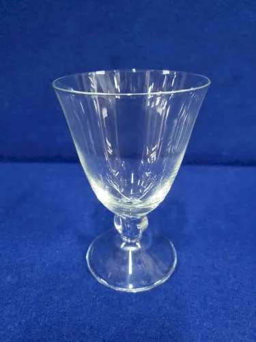 VERRE A VIN EN CRISTAL DAUM FRANCE