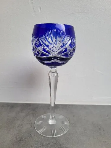 VERRE EN CRISTAL DE COULEUR BLEU
