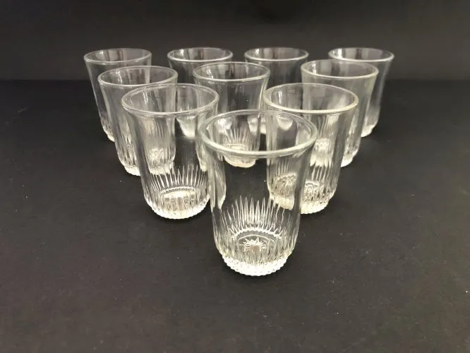 Verres à liqueurs vintages