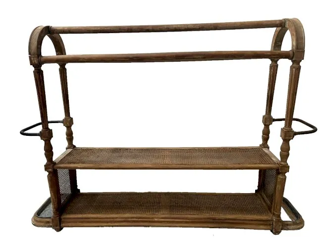 Vestiaire dhotel ou de restaurant en bois naturel XX siècle