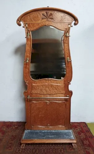 Vestiaire porte-manteau époque Art Nouveau en noyer