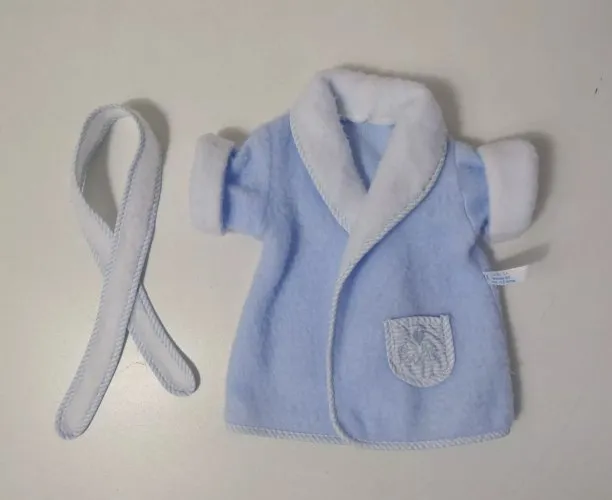 vêtement vintage pour poupée Corolle: robe de chambre et ceinture