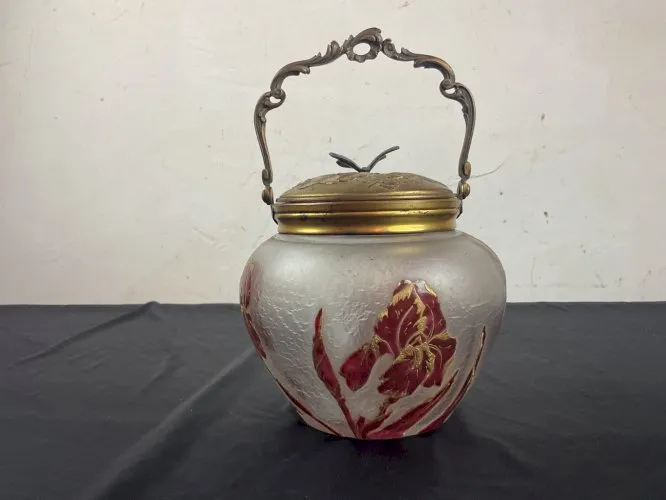 VICTOR SAGLIER-Seau à biscuit-art nouveau-verre dégagé à l' acide givré-papillon