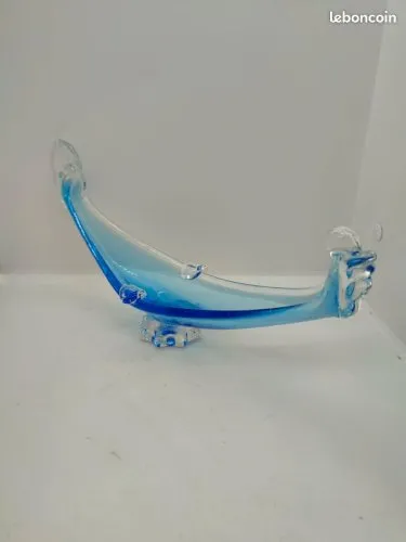Vide poche, cendrier en forme de gondole en verre de murano en bon etat(made in chiner)