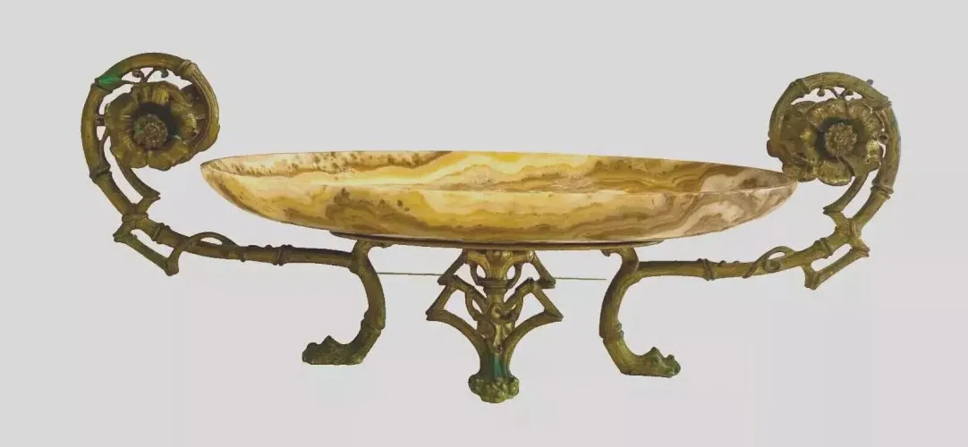 Vide poche de style Napoléon III en marbre et bronze XX siècle