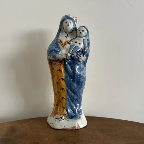 Vierge d'accouchée XVIIIe en faïence de Nevers M3496