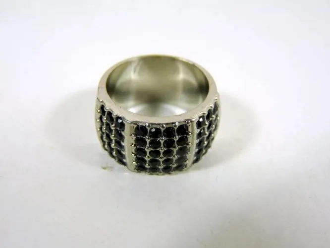Vintage bague acier et pierres noires T - 55/56