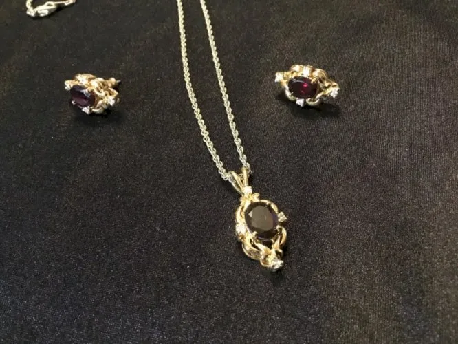 Vintage Ensemble pendentifs et boucles d oreilles