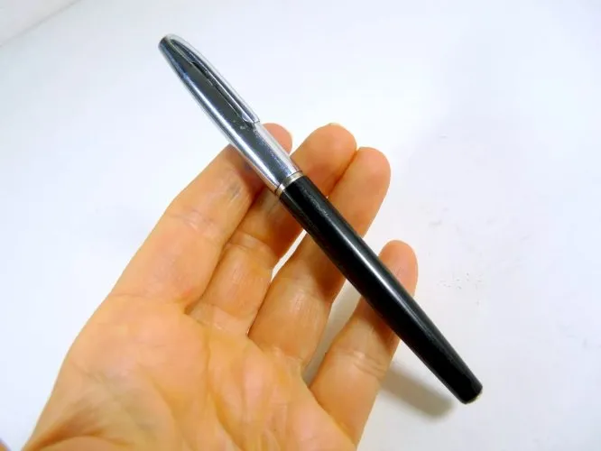 Vintage stylo à plume BUS' PEN 8 signé