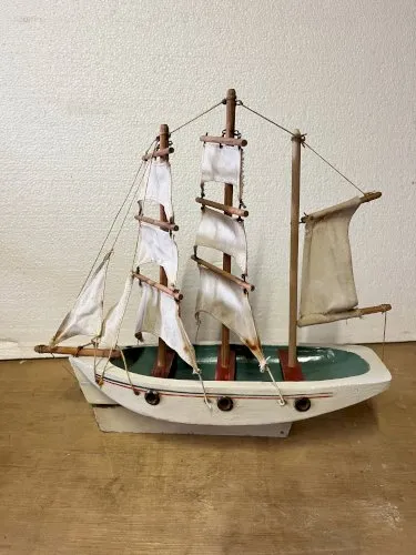 Voilier de bassin brick goélette en bois Greiner