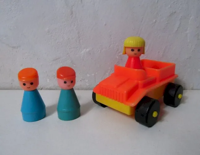 voiture et personnages Clairbois style Fisher Price Vintage
