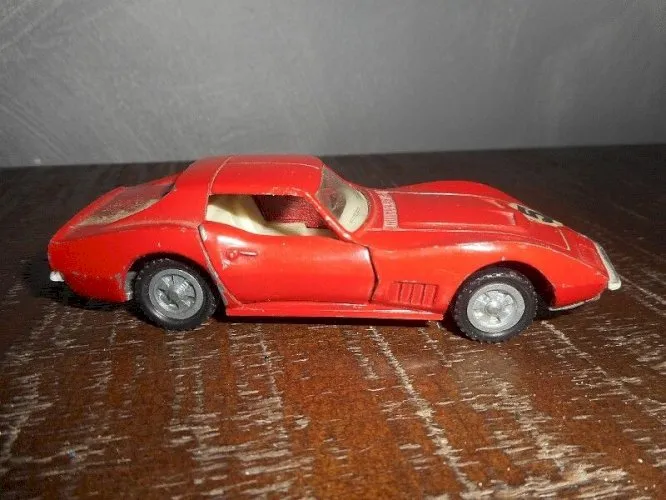 VOITURE INTER CARS CORVETTE 1/43 REF 101 N°17