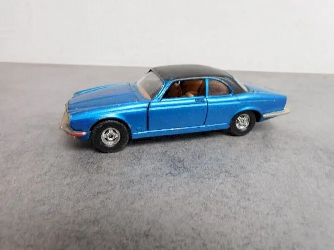 VOITURE MINIATURE CORGI JAGUAR XJ12C