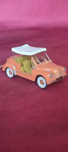 Voiture miniature Renault 4CV décapotable