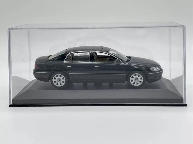 Volkswagen Phaeton 1/43 Minichamps