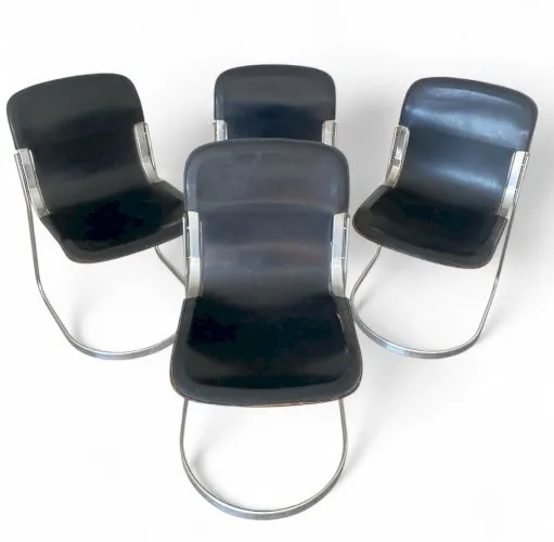 Willy Rizzo pour Cidue, suite de 4 chaises vintage design, cuir noir et acier chromé, ca 1970