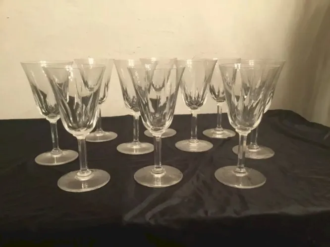 yd SAINT LOUIS CERDAGNE 10 GRAND VERRES A VIN CRISTAL TAILLÉ